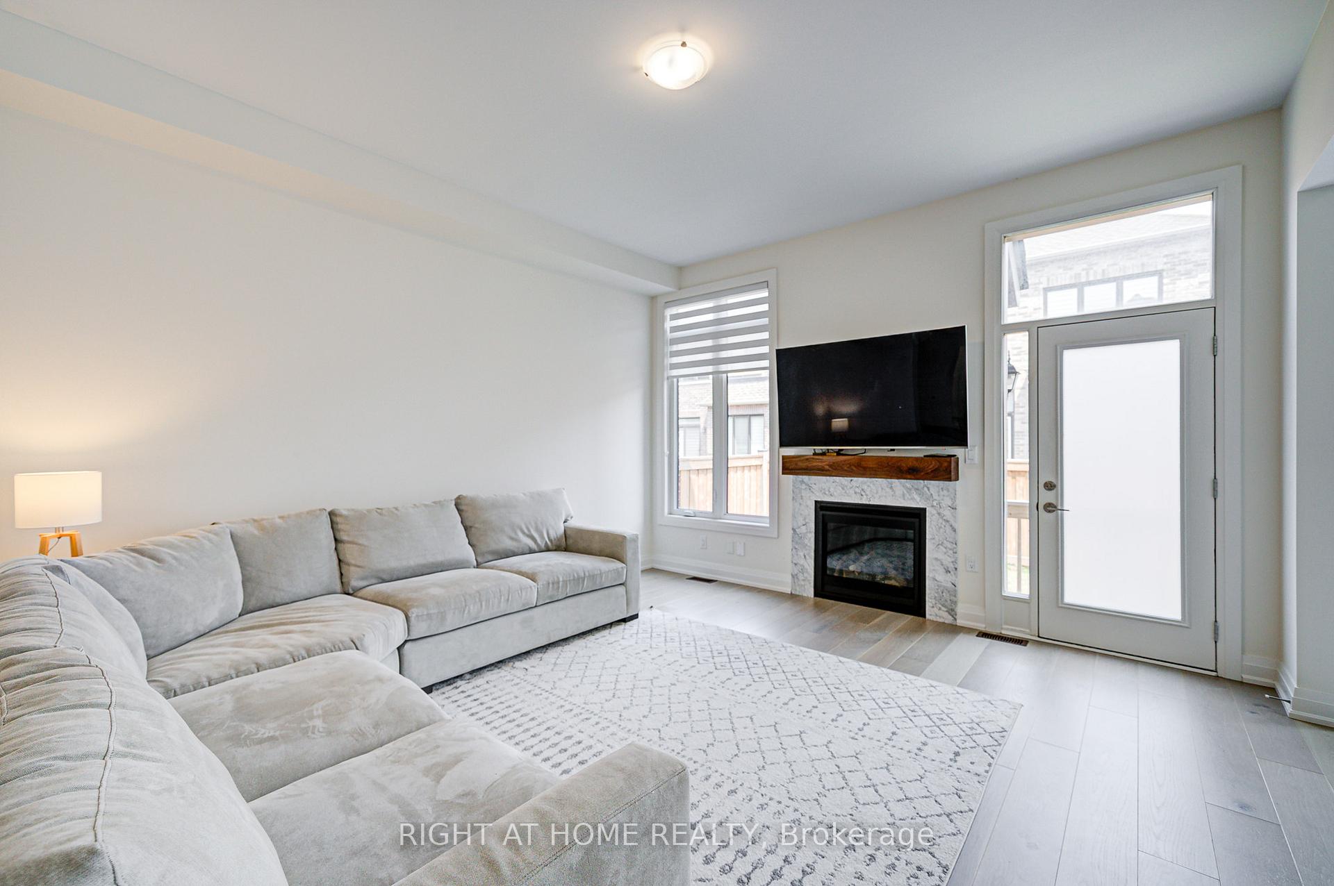 Photo 20 of 446 Thornborrow Court, Milton, Walker — HOMEH