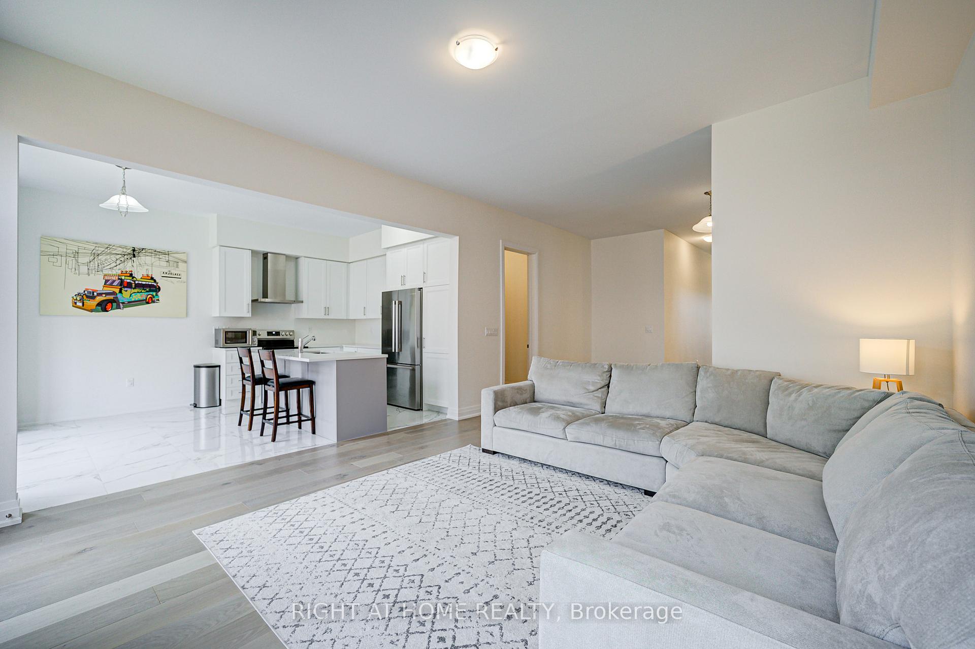 Photo 23 of 446 Thornborrow Court, Milton, Walker — HOMEH