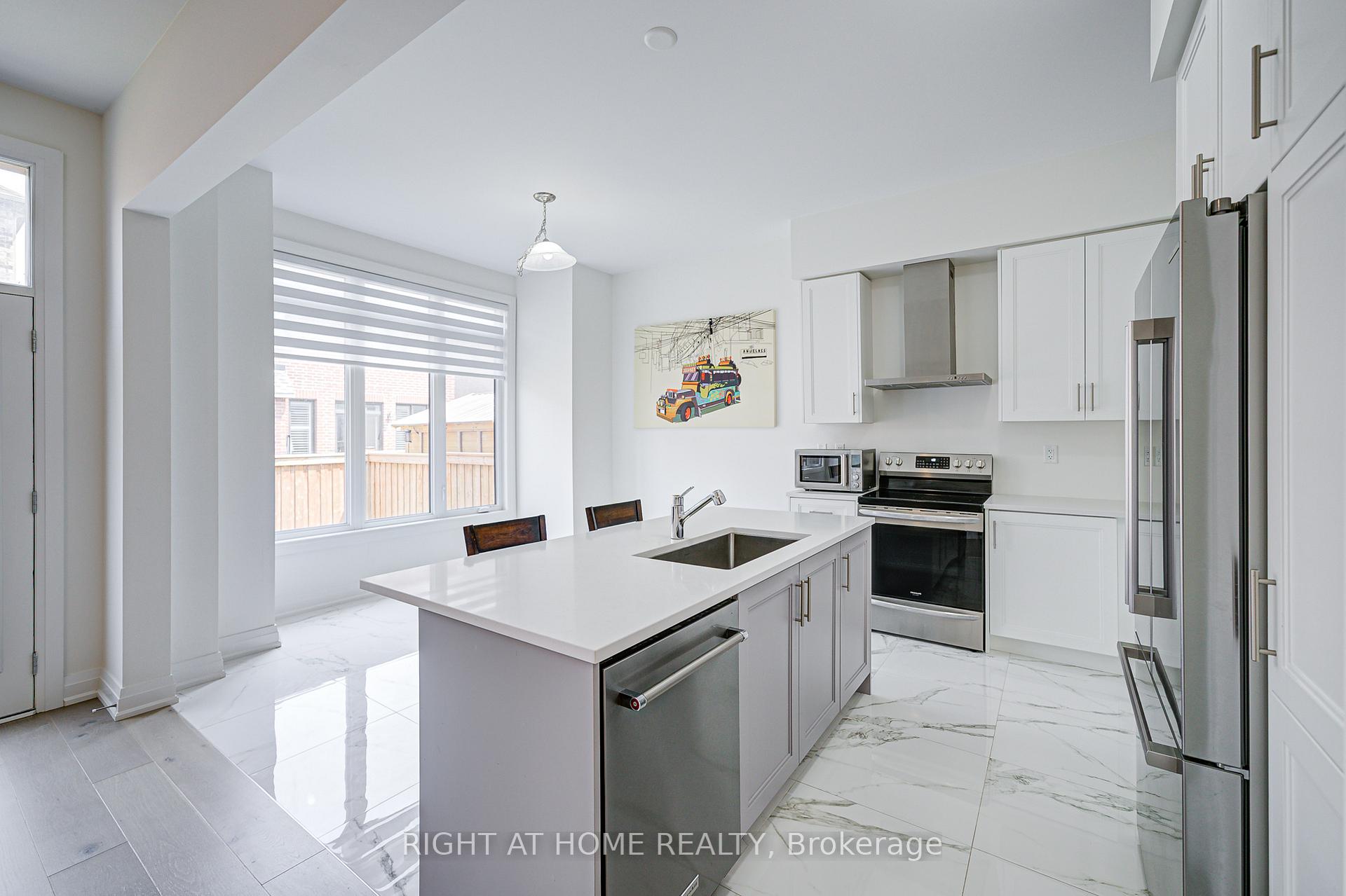 Photo 25 of 446 Thornborrow Court, Milton, Walker — HOMEH