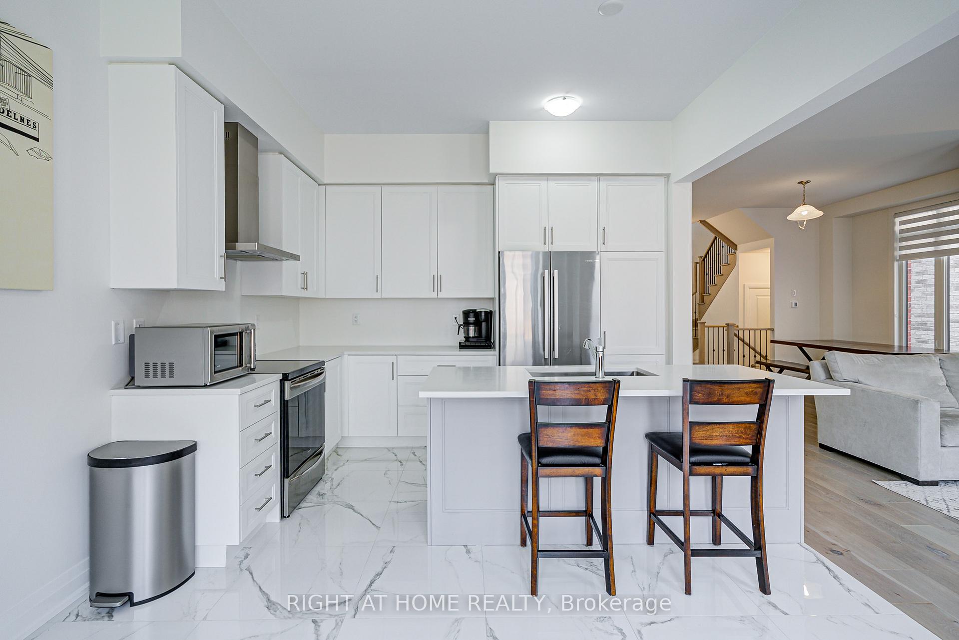 Photo 26 of 446 Thornborrow Court, Milton, Walker — HOMEH