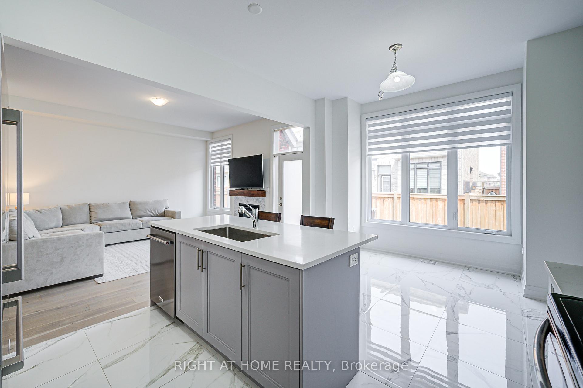Photo 27 of 446 Thornborrow Court, Milton, Walker — HOMEH