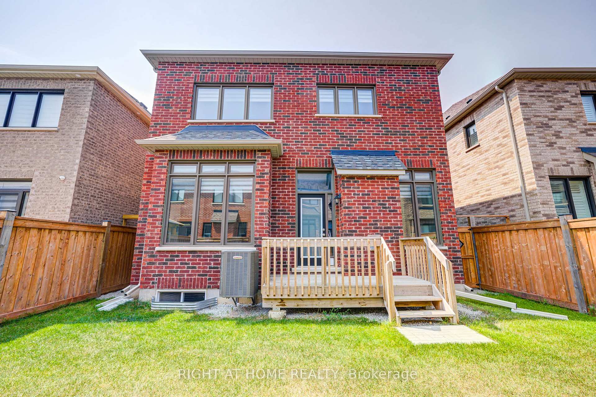 Photo 45 of 446 Thornborrow Court, Milton, Walker — HOMEH