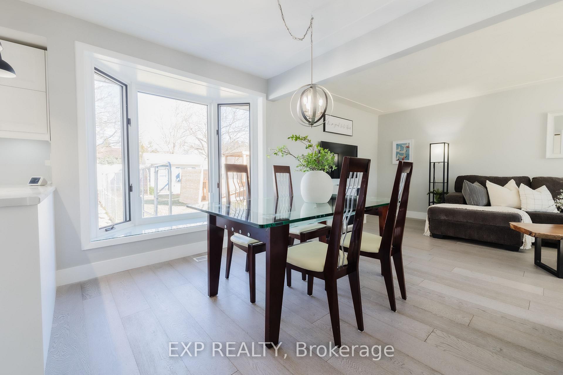 Photo 8 of 72 Montcalm Drive, Kitchener — HOMEH