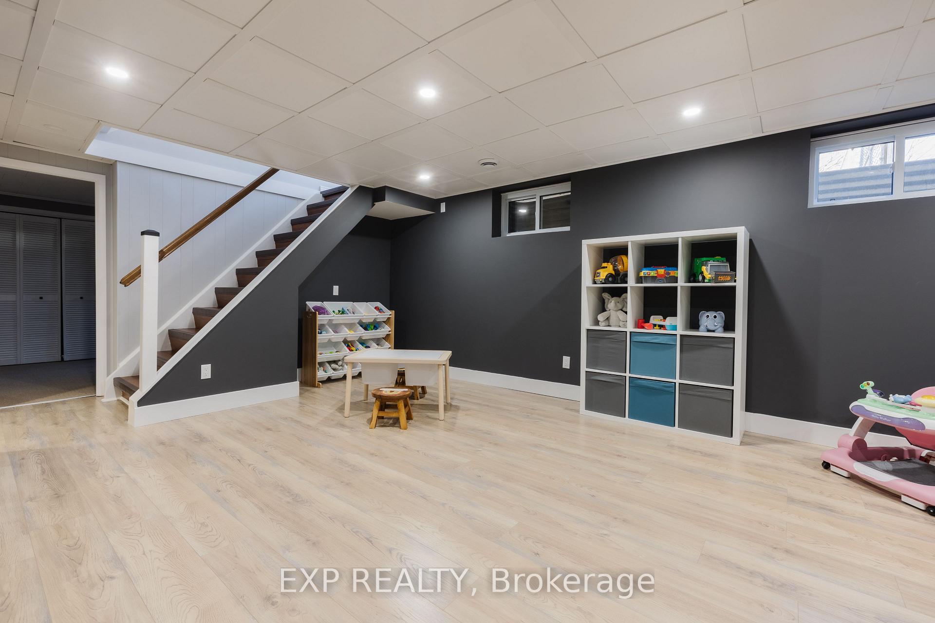 Photo 14 of 72 Montcalm Drive, Kitchener — HOMEH