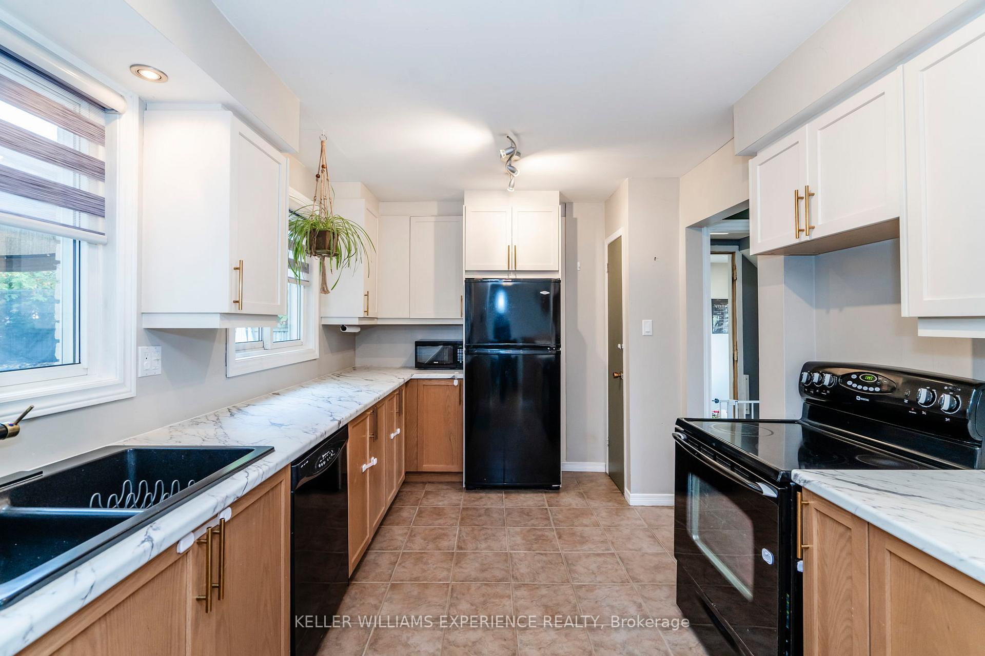 Photo 13 of 80 Woodland Drive, Midland — HOMEH