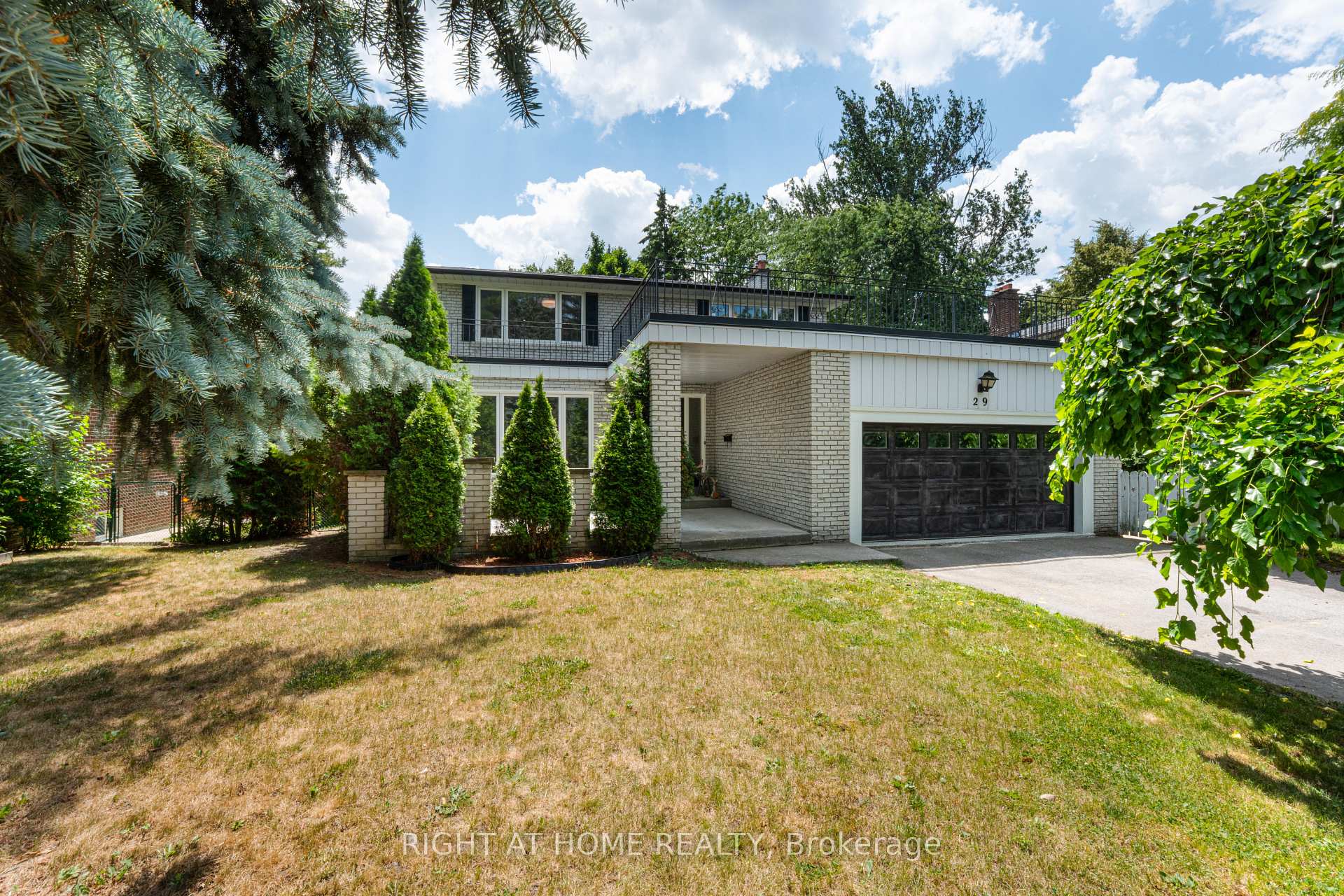 Front of 29 Vanwood Road