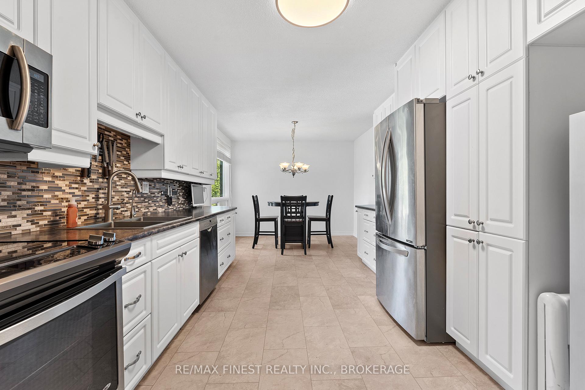 Photo 11 of 931 Safari Drive, Kingston, North of Taylor-Kidd Blvd — HOMEH