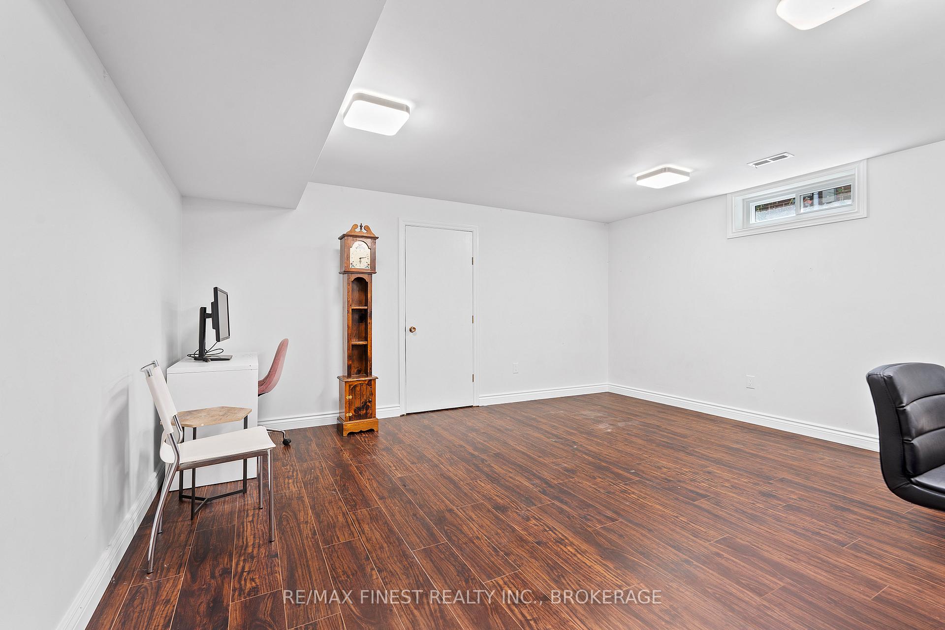 Photo 33 of 931 Safari Drive, Kingston, North of Taylor-Kidd Blvd — HOMEH
