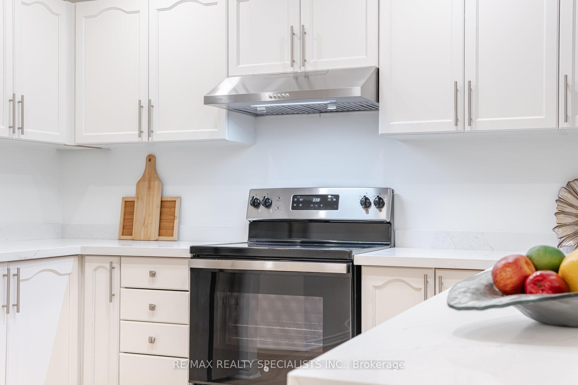 Photo 16 of 238 Giddings Crescent, Milton, Scott — HOMEH