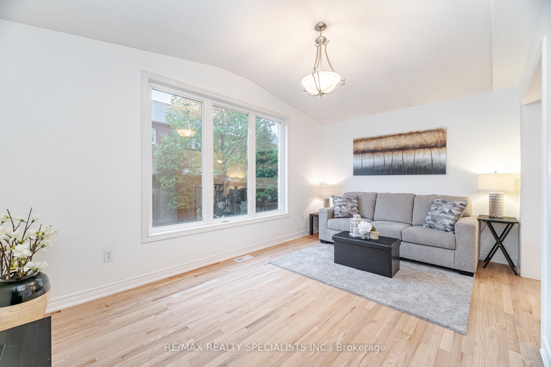 Photo 28 of 238 Giddings Crescent, Milton, Scott — HOMEH