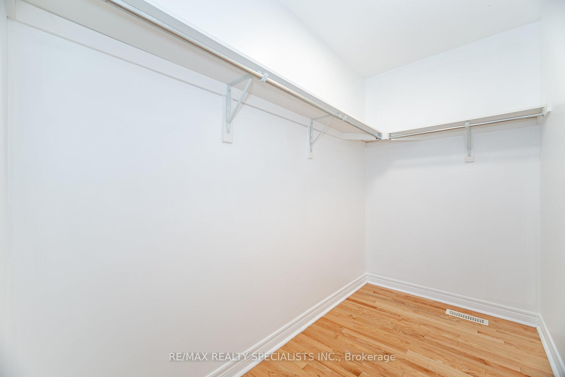 Photo 37 of 238 Giddings Crescent, Milton, Scott — HOMEH