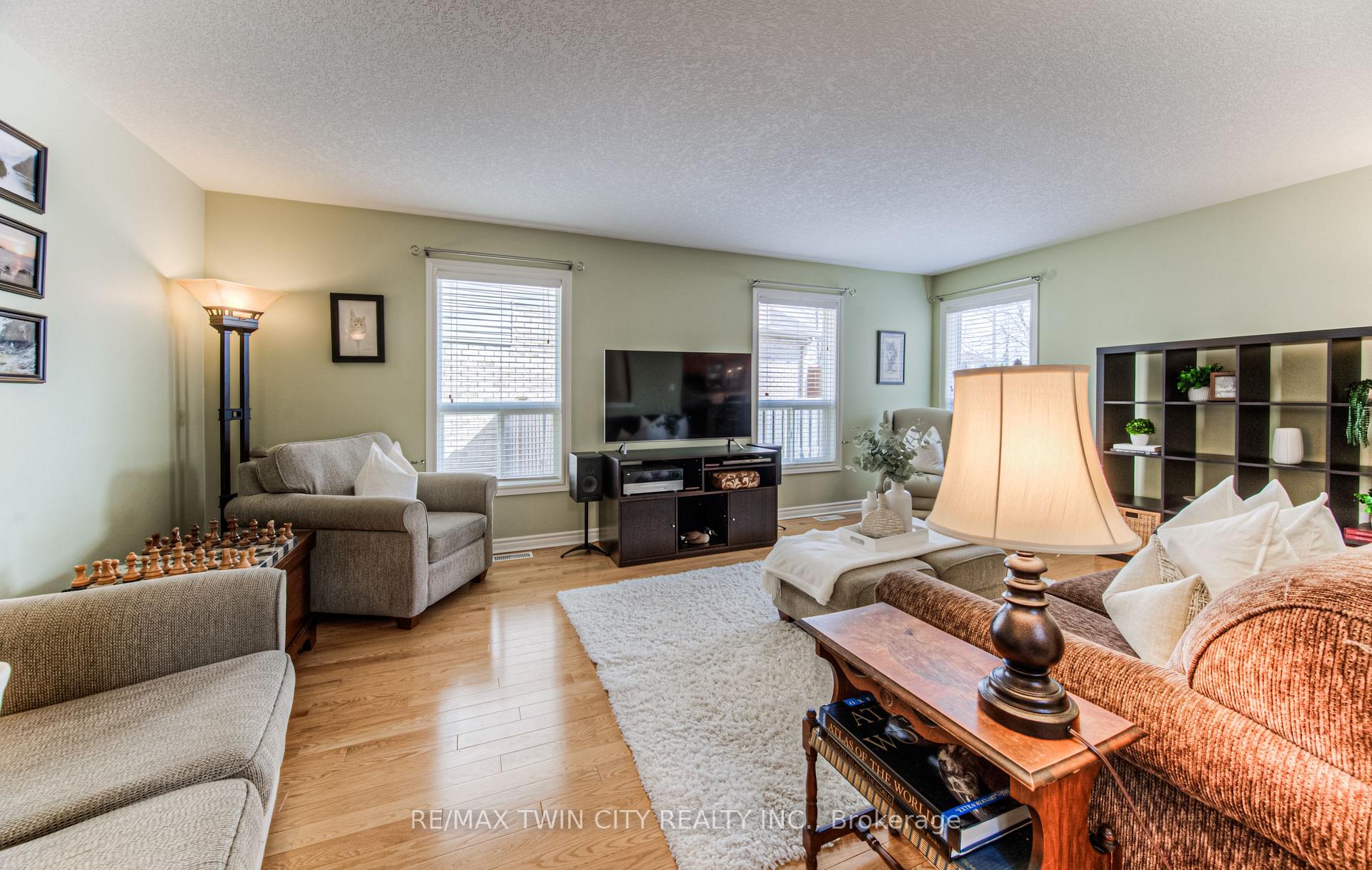 Photo 6 of 159 Riehm Street, Kitchener — HOMEH