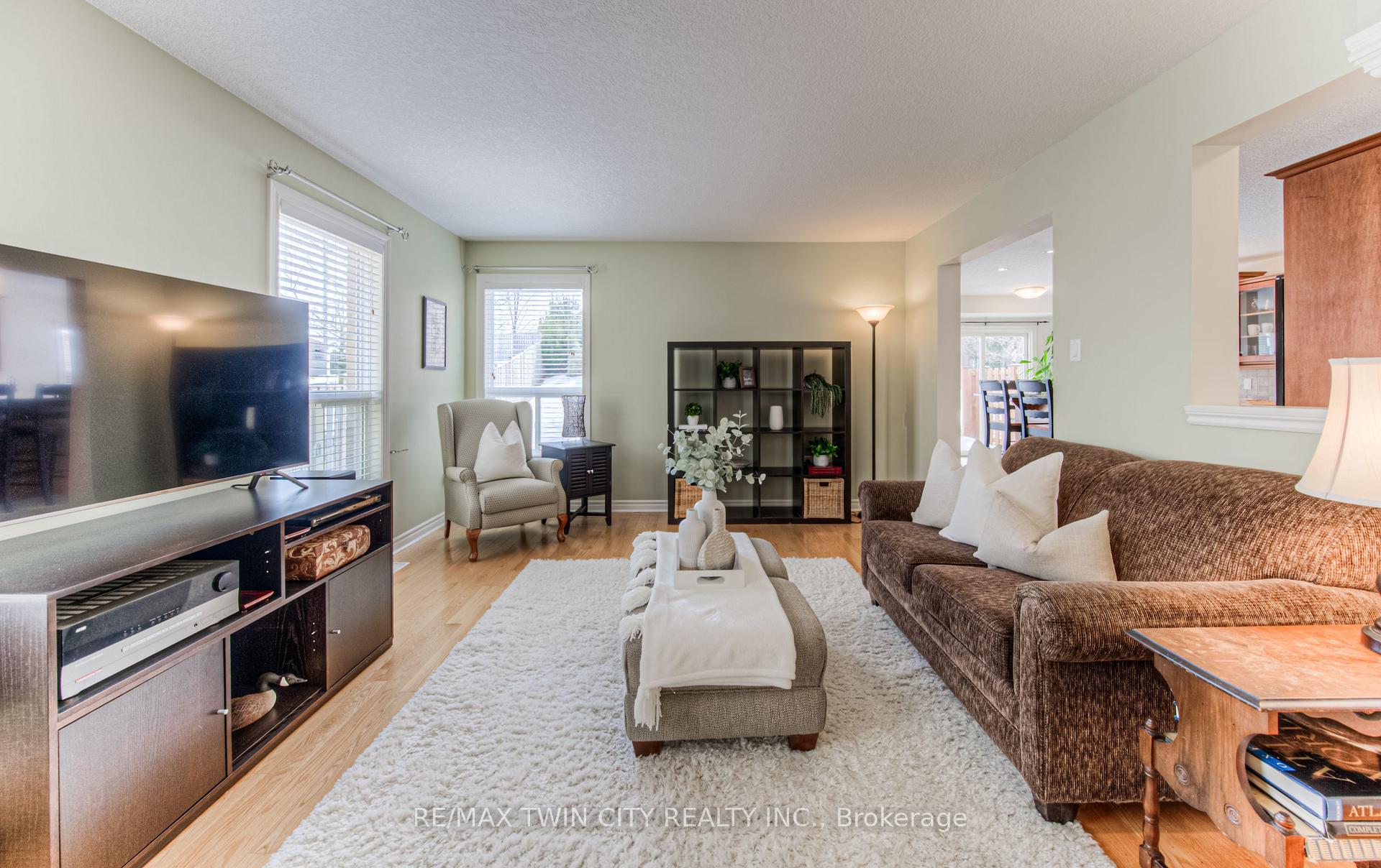 Photo 7 of 159 Riehm Street, Kitchener — HOMEH