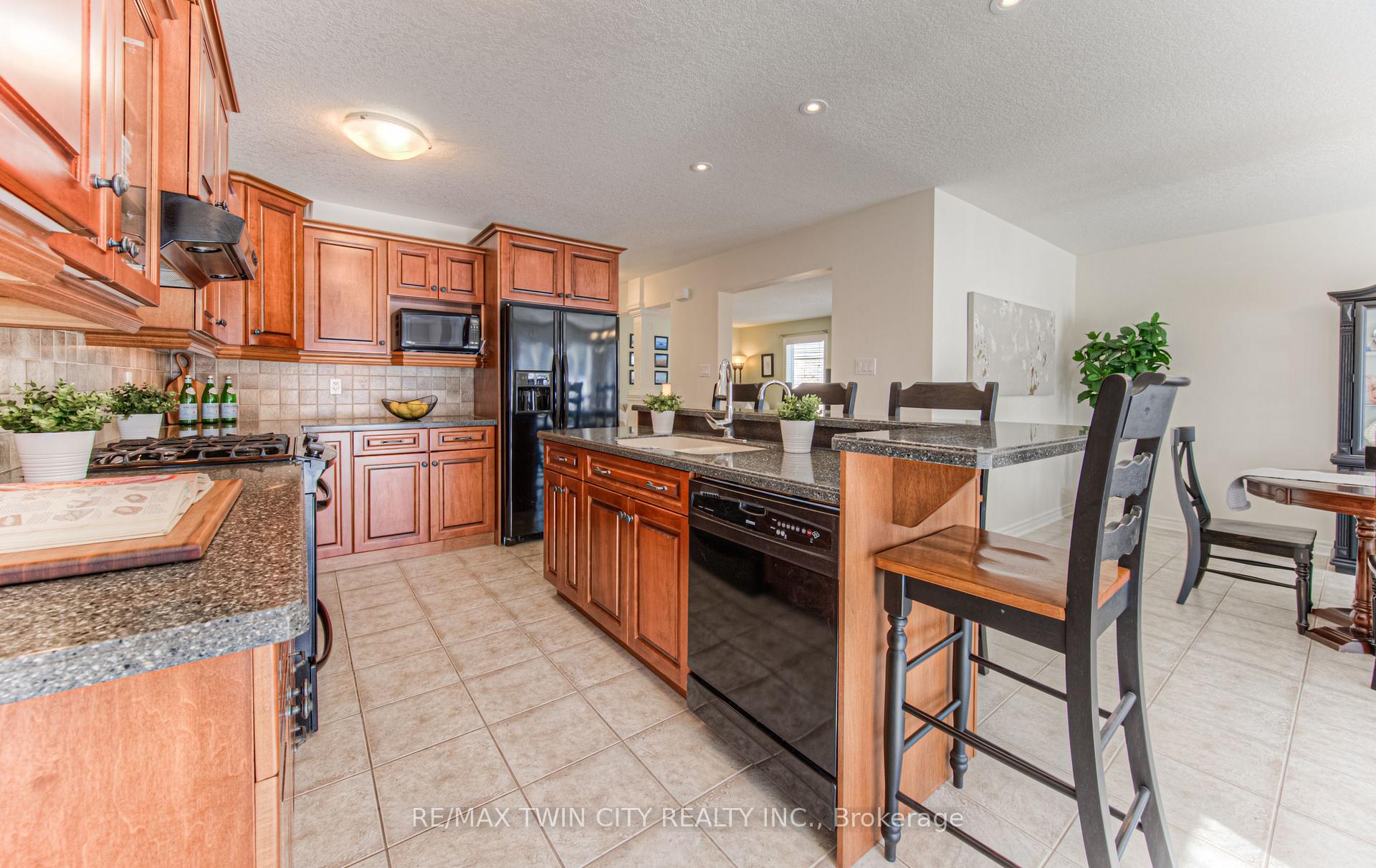 Photo 15 of 159 Riehm Street, Kitchener — HOMEH