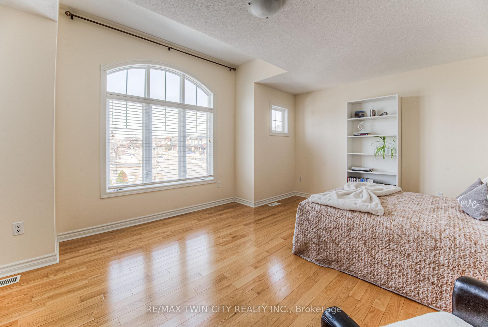Photo 21 of 159 Riehm Street, Kitchener — HOMEH