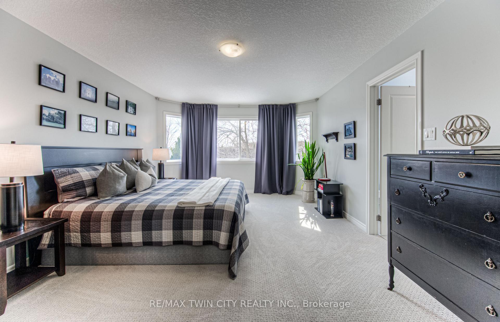 Photo 23 of 159 Riehm Street, Kitchener — HOMEH