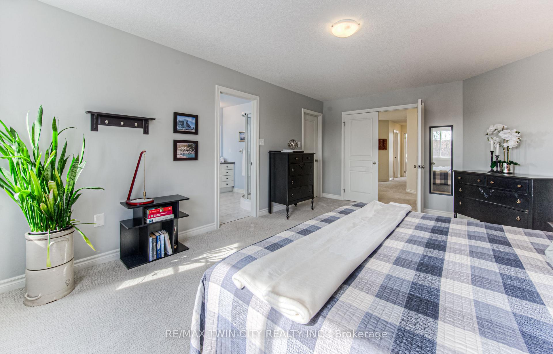 Photo 26 of 159 Riehm Street, Kitchener — HOMEH