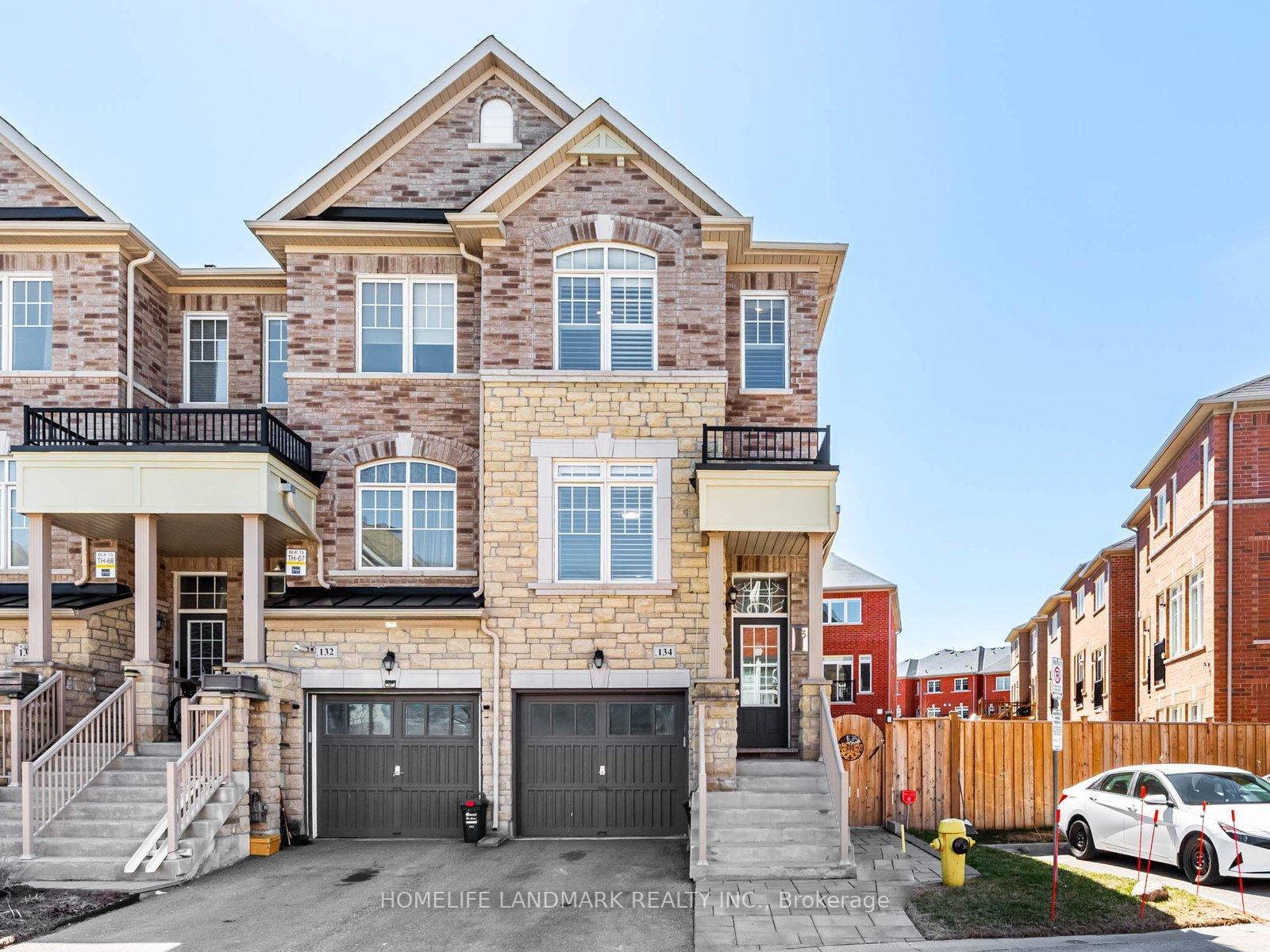 Front of 134 Dundas Way
