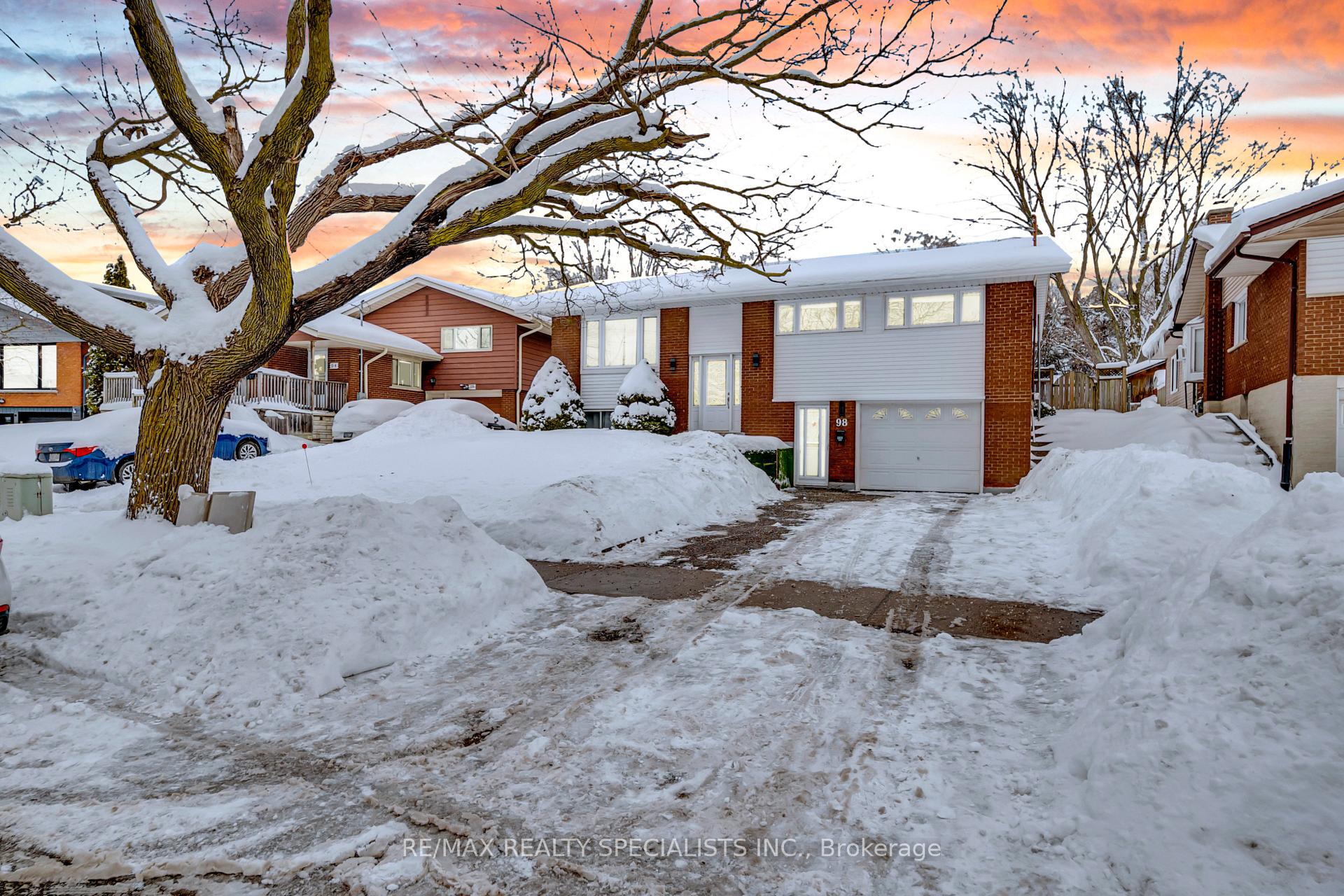 Photo 1 of 98 Ruskview Road, Kitchener — HOMEH