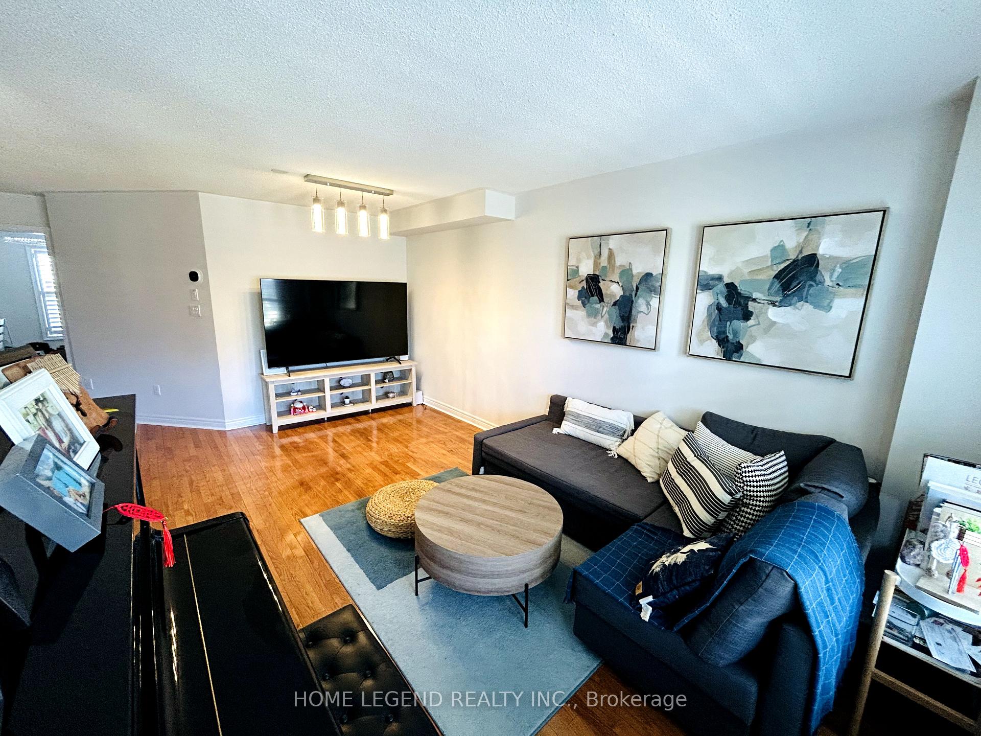 Photo 2 of 2053 Bur Oak Avenue, Markham, Greensborough — HOMEH