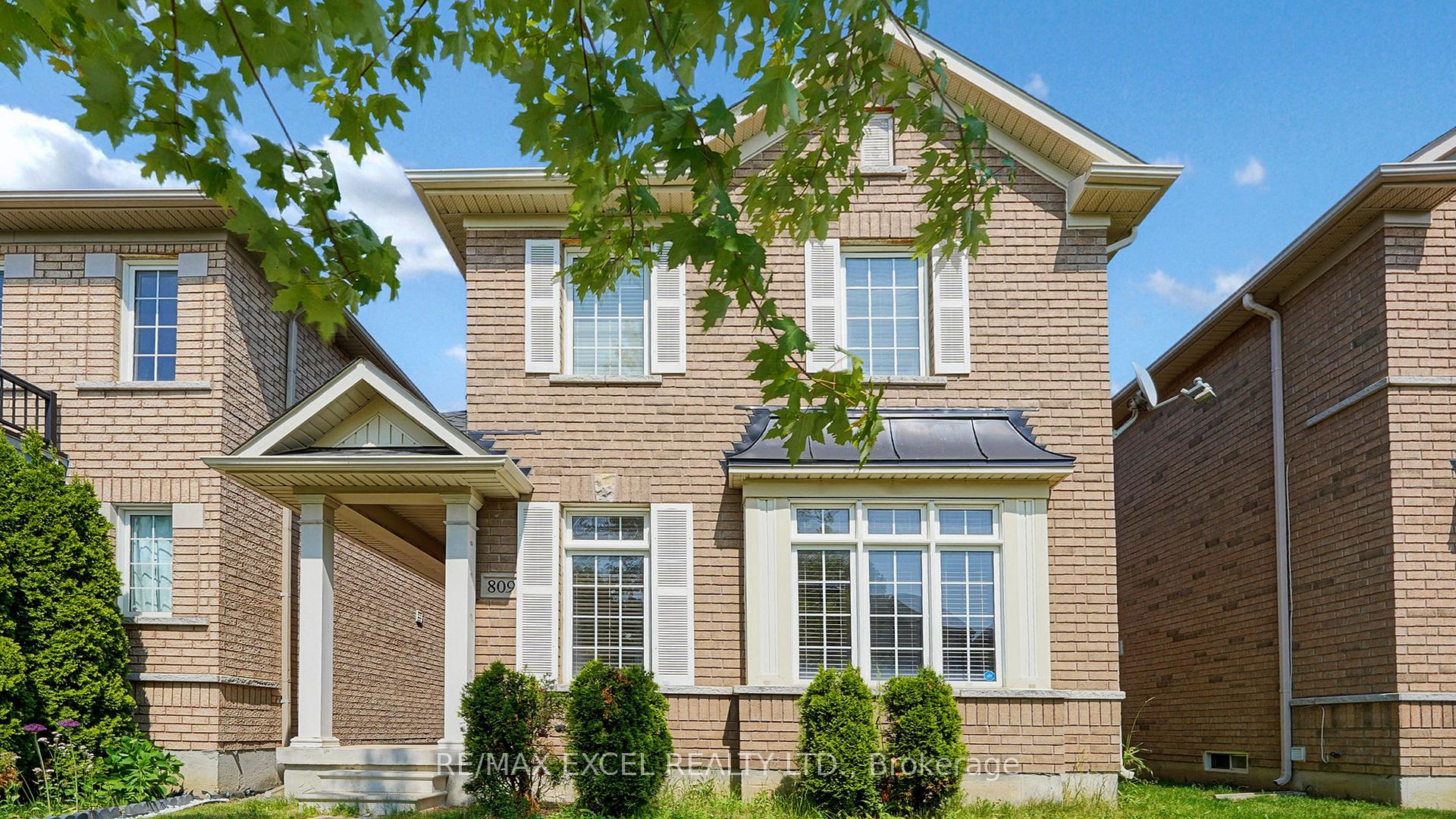 Front of 809 Cornell Rouge Boulevard