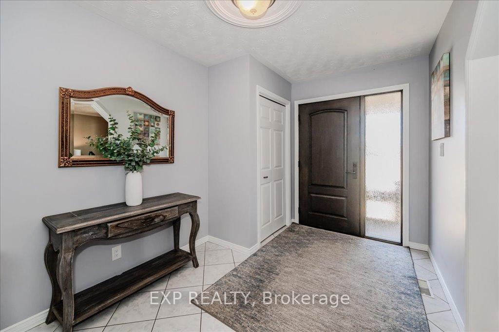 Photo 4 of 23 Countryside Crescent, Kitchener — HOMEH