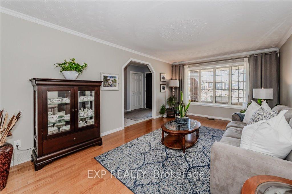 Photo 7 of 23 Countryside Crescent, Kitchener — HOMEH