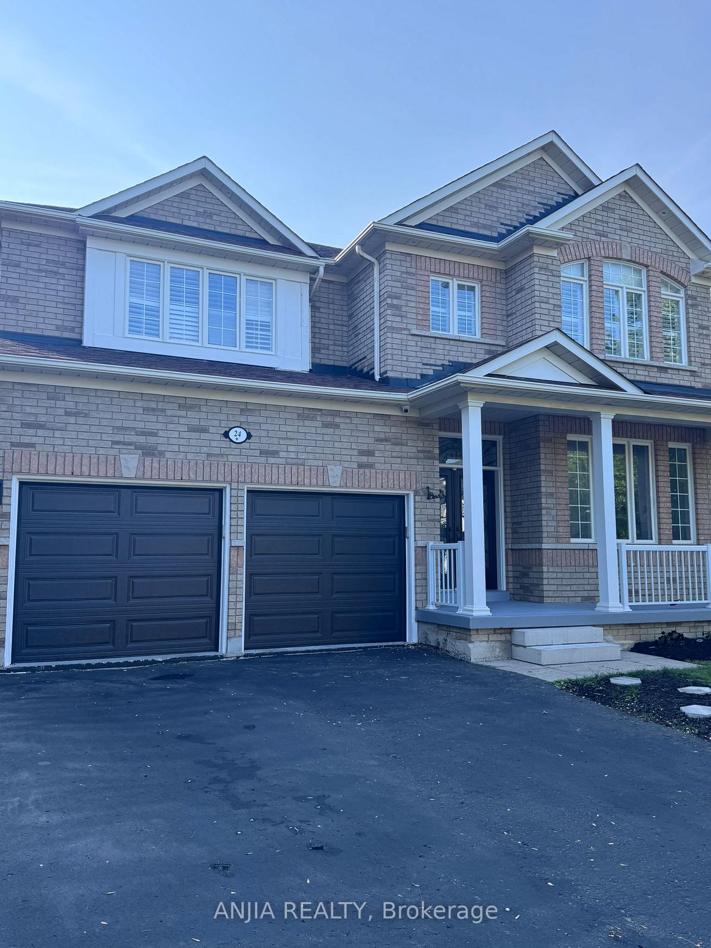 Photo 3 of 24 Solace Road, Markham, Greensborough — HOMEH