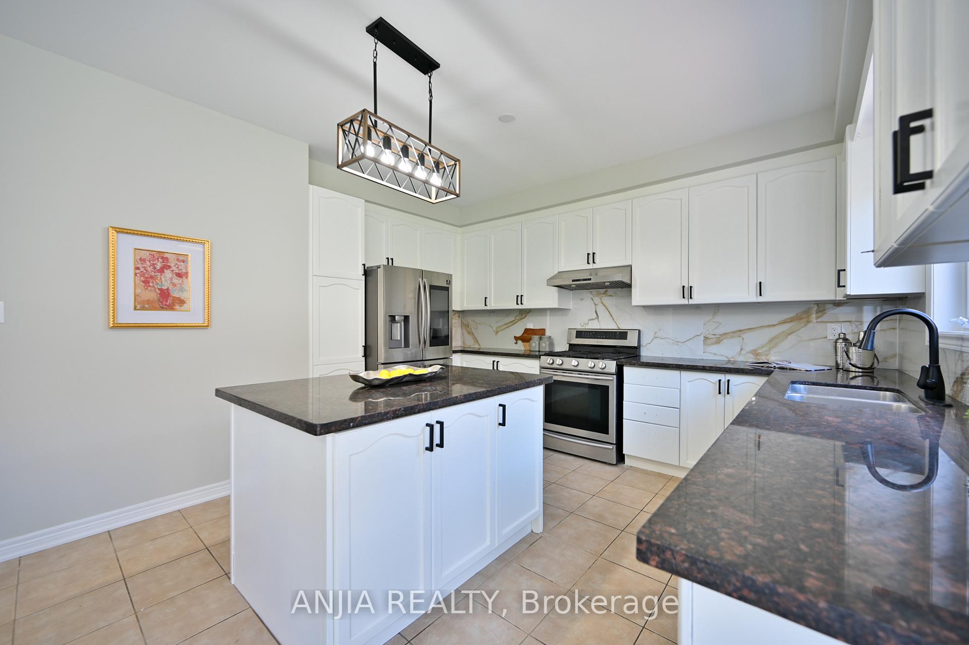 Photo 20 of 24 Solace Road, Markham, Greensborough — HOMEH