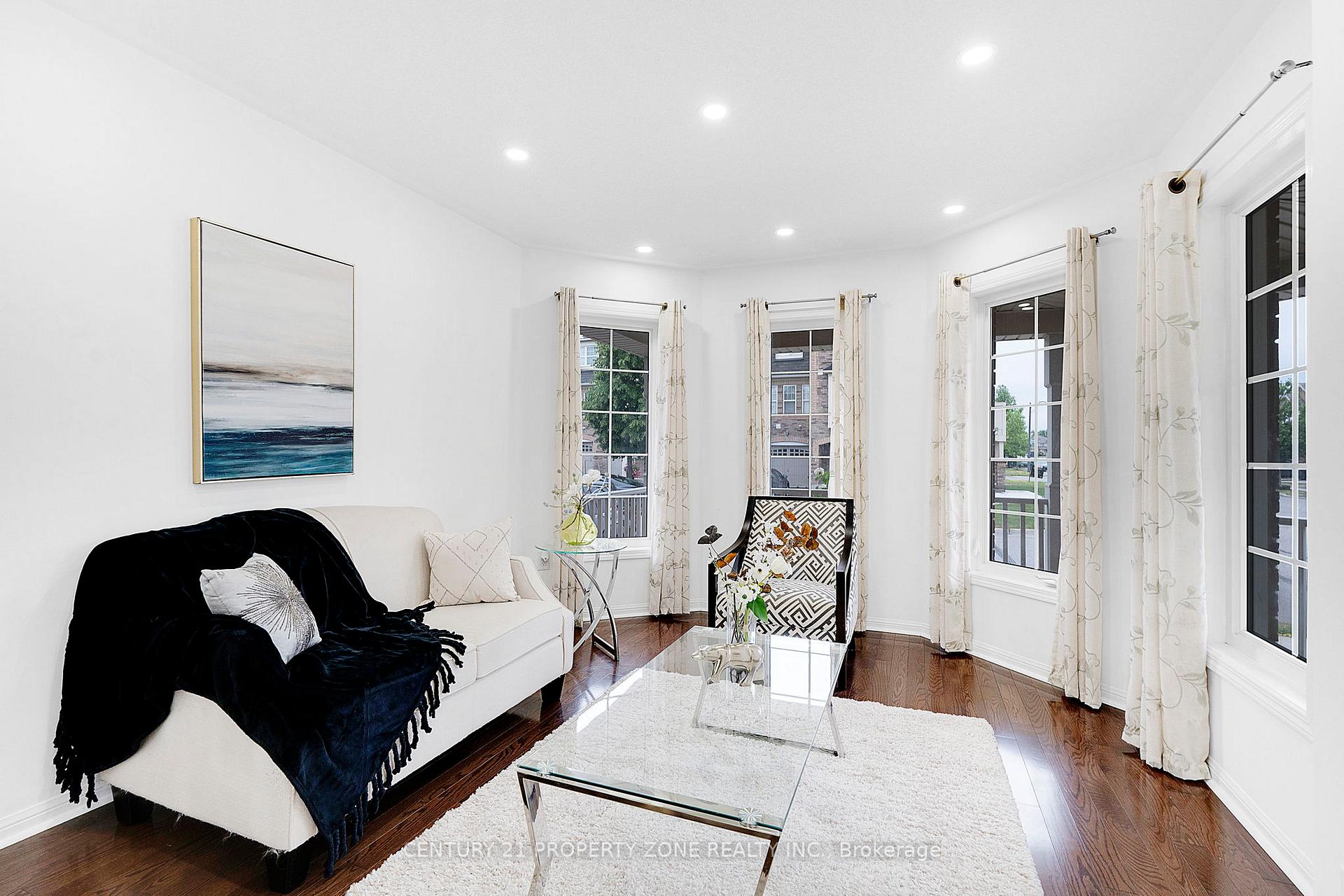 Photo 8 of 290 Woodley Crescent, Milton, Willmott — HOMEH
