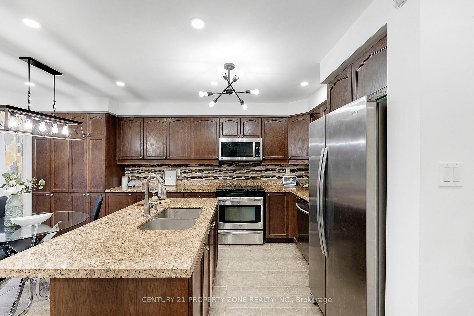 Photo 11 of 290 Woodley Crescent, Milton, Willmott — HOMEH
