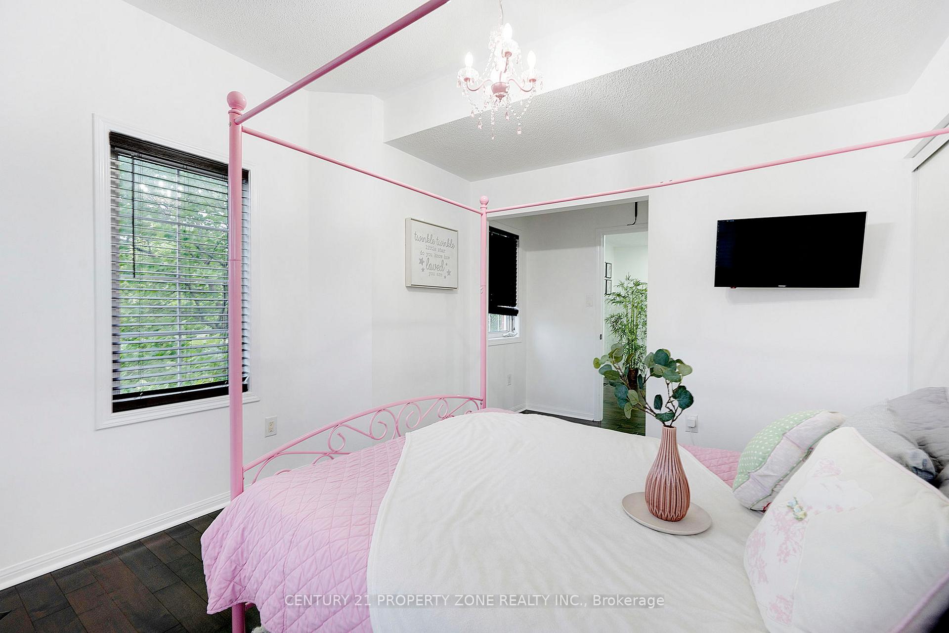 Photo 24 of 290 Woodley Crescent, Milton, Willmott — HOMEH