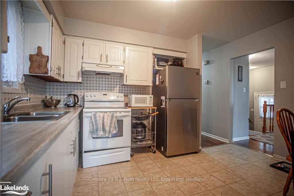 Photo 8 of 96 Sixth Street, Midland — HOMEH