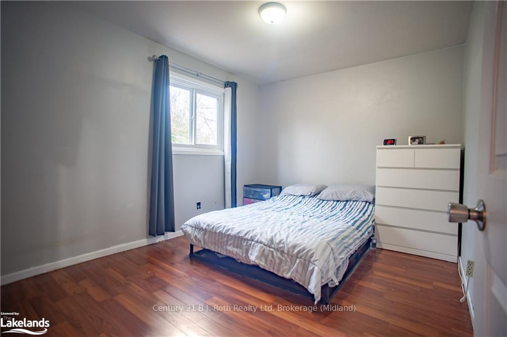 Photo 12 of 96 Sixth Street, Midland — HOMEH
