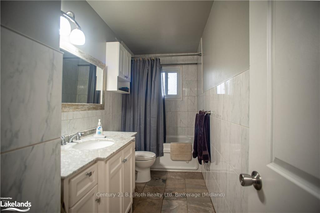 Photo 13 of 96 Sixth Street, Midland — HOMEH