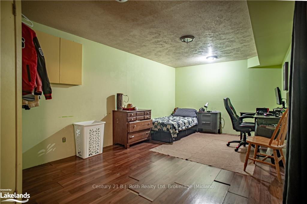 Photo 22 of 96 Sixth Street, Midland — HOMEH