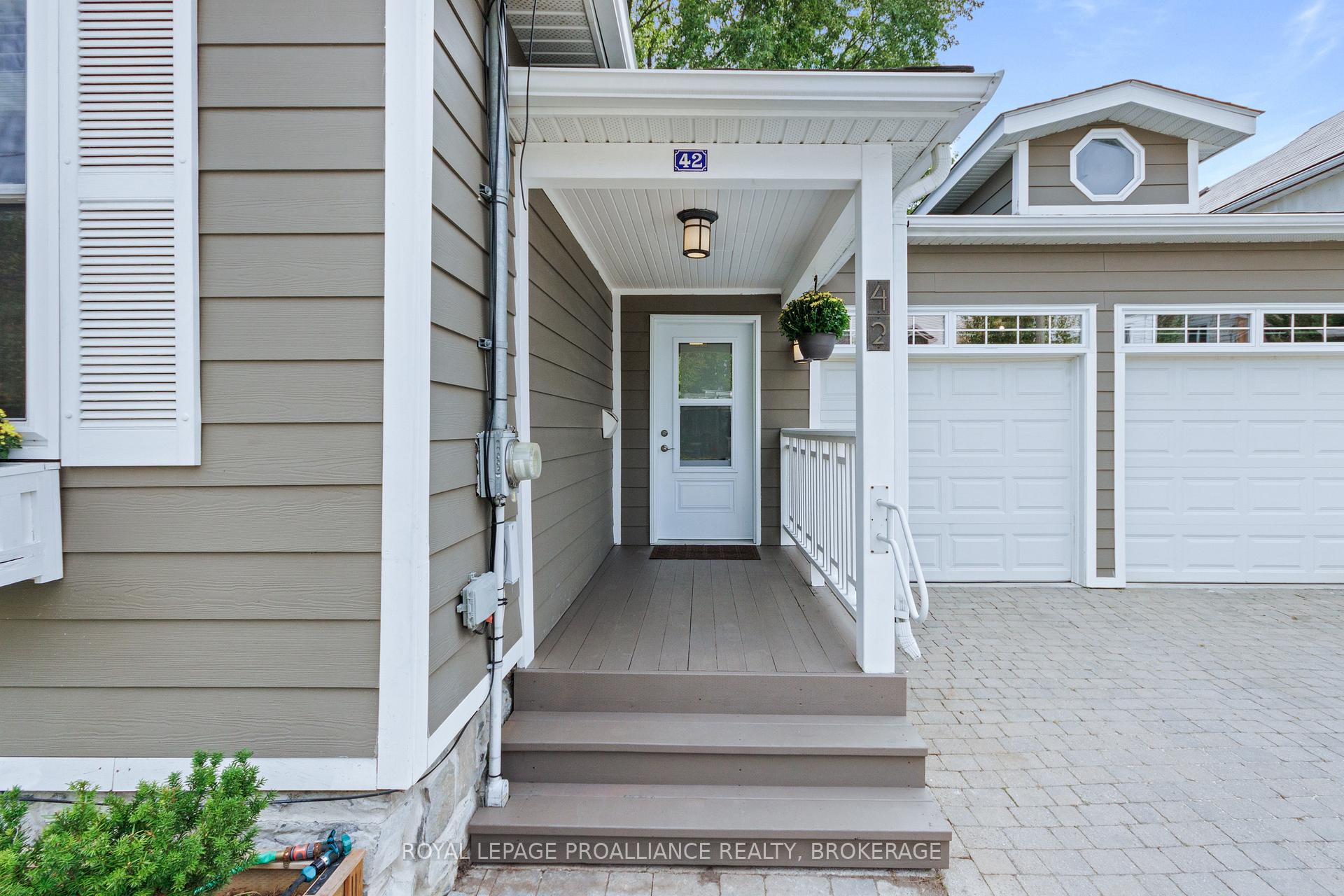 Photo 3 of 42 Quebec Street, Kingston, East of Sir John A. Blvd — HOMEH