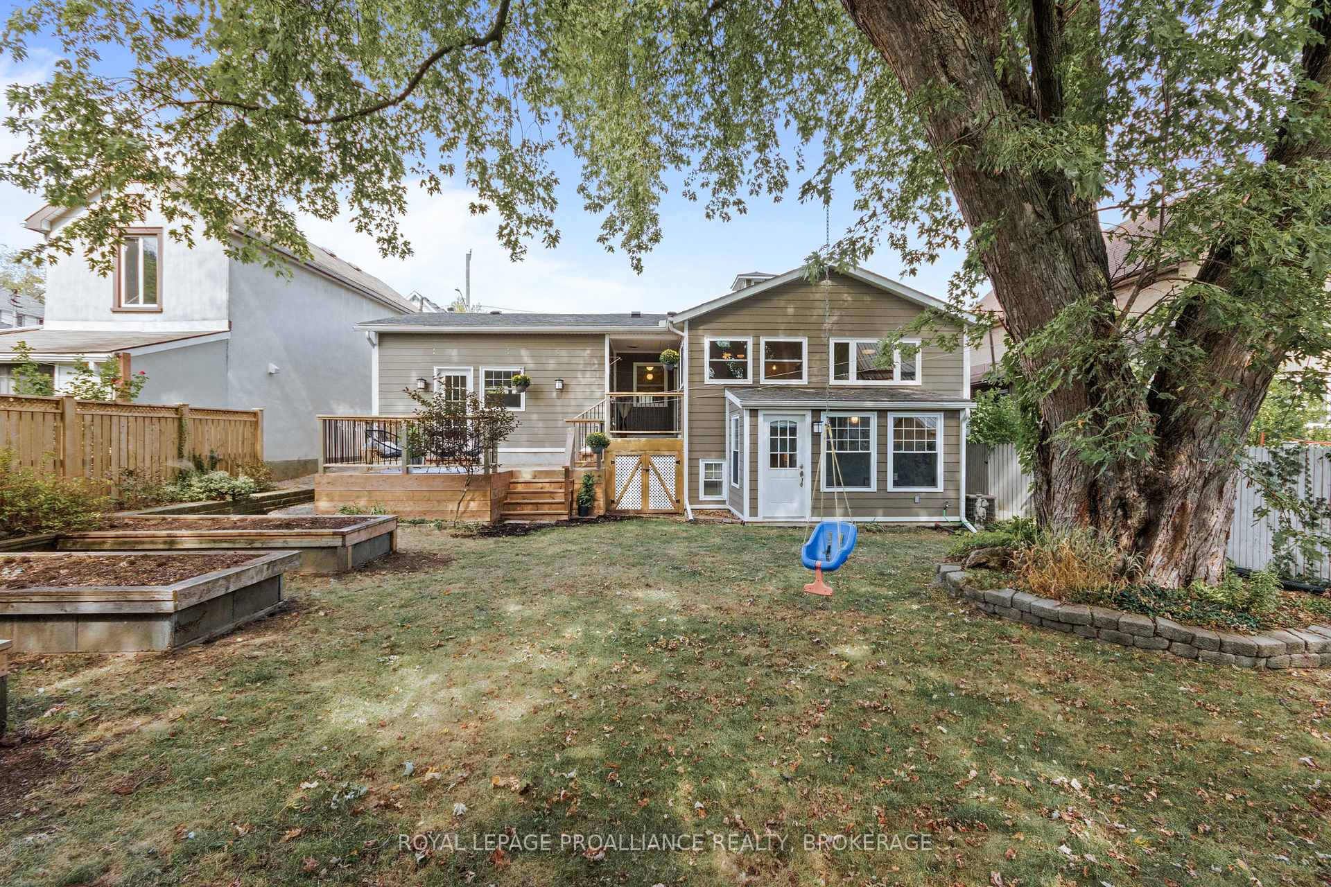 Photo 35 of 42 Quebec Street, Kingston, East of Sir John A. Blvd — HOMEH