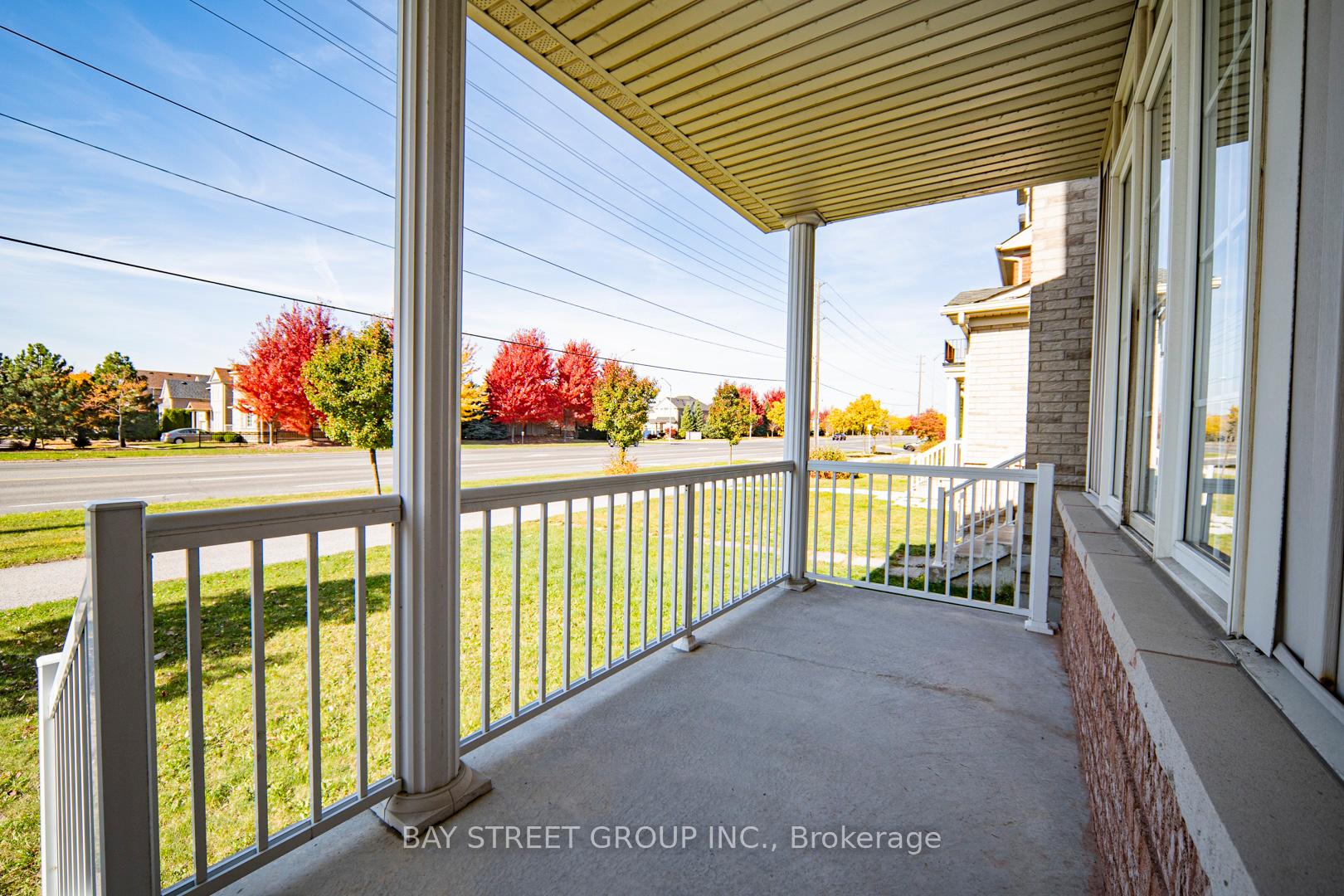 Photo 3 of 113 Yale Lane, Markham, Cornell — HOMEH