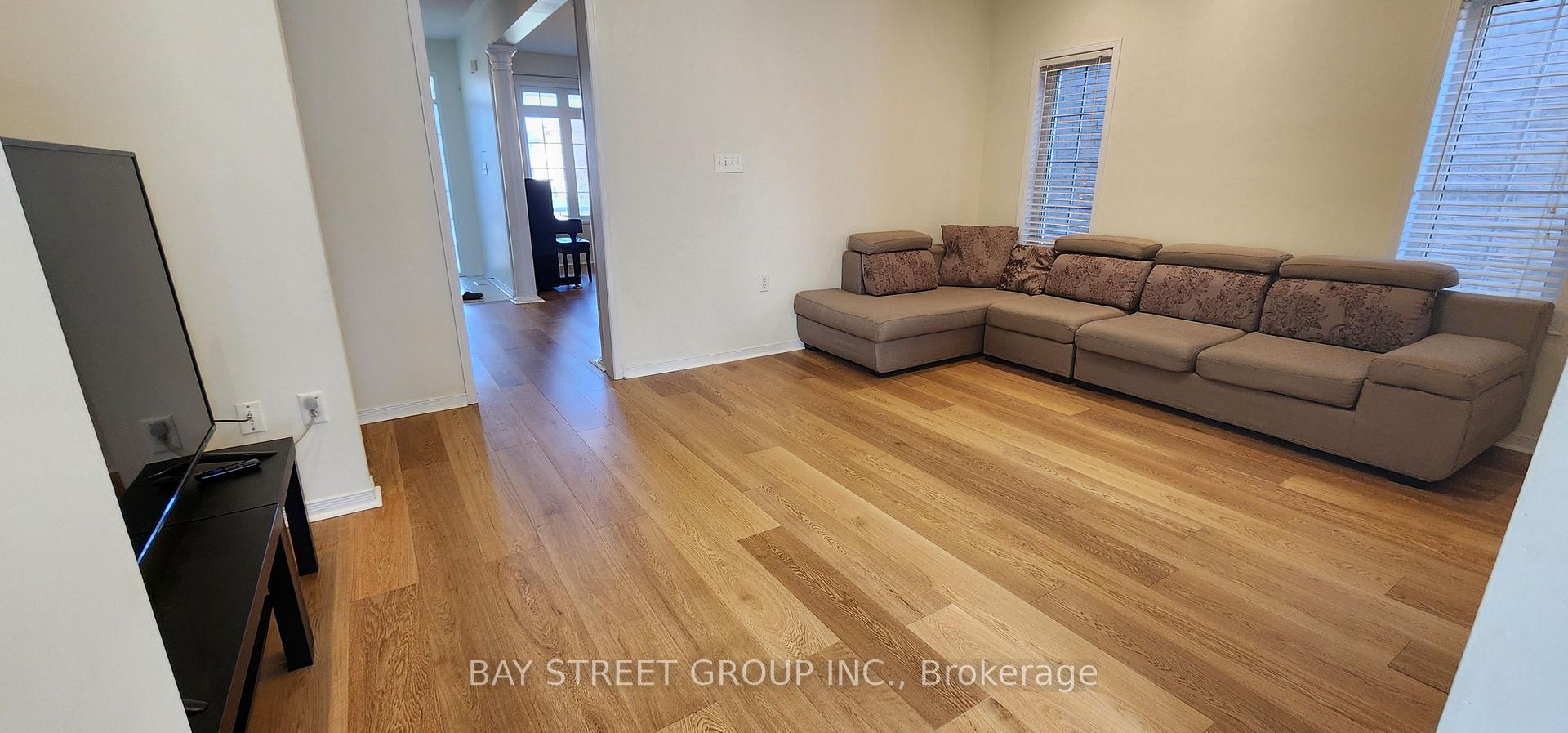 Photo 10 of 113 Yale Lane, Markham, Cornell — HOMEH