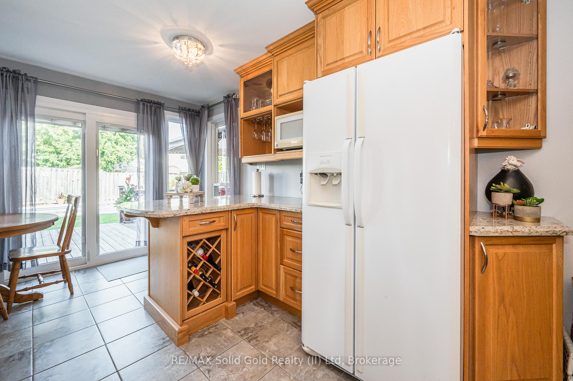Photo 15 of 9 Old Maple Lane, Kitchener — HOMEH