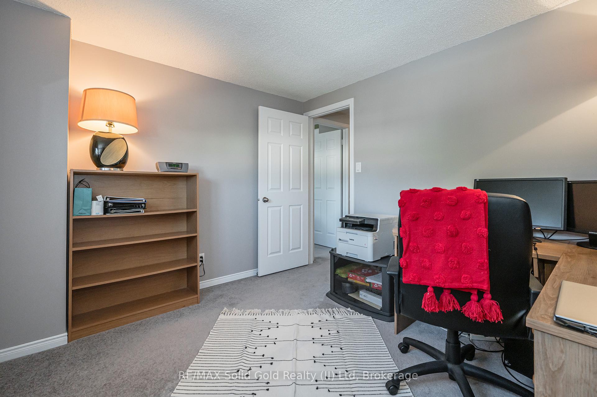 Photo 20 of 9 Old Maple Lane, Kitchener — HOMEH