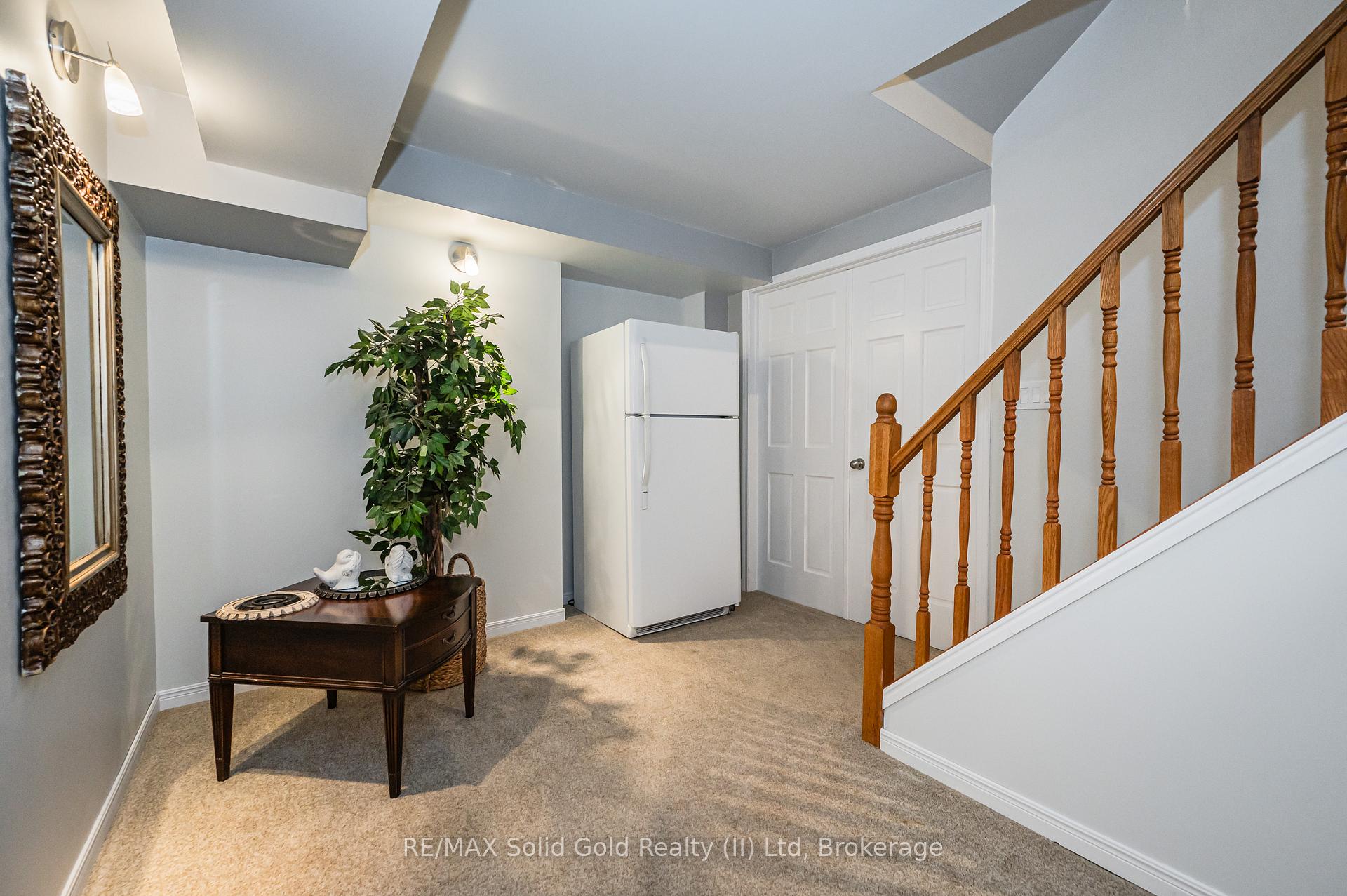 Photo 30 of 9 Old Maple Lane, Kitchener — HOMEH