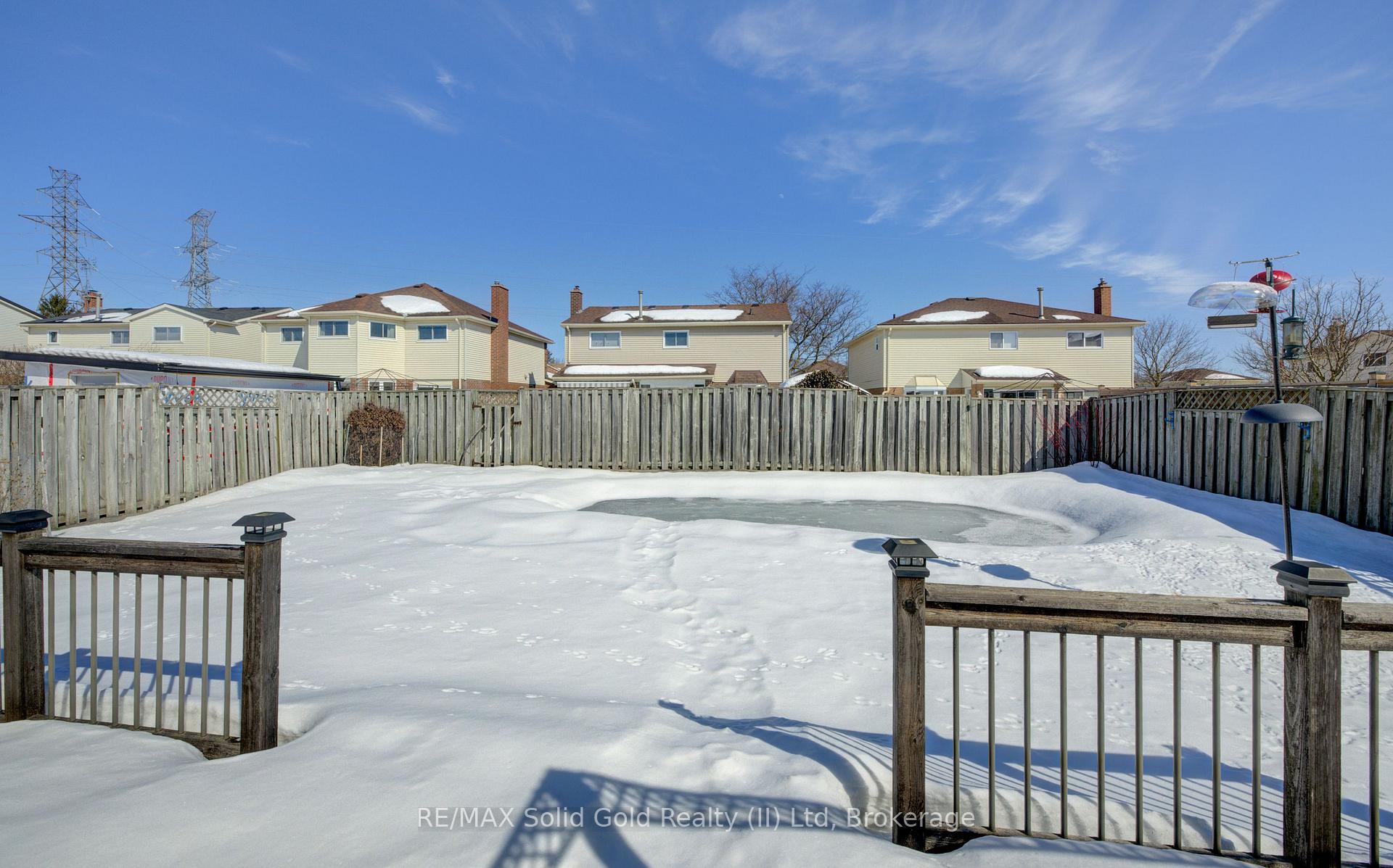 Photo 40 of 9 Old Maple Lane, Kitchener — HOMEH