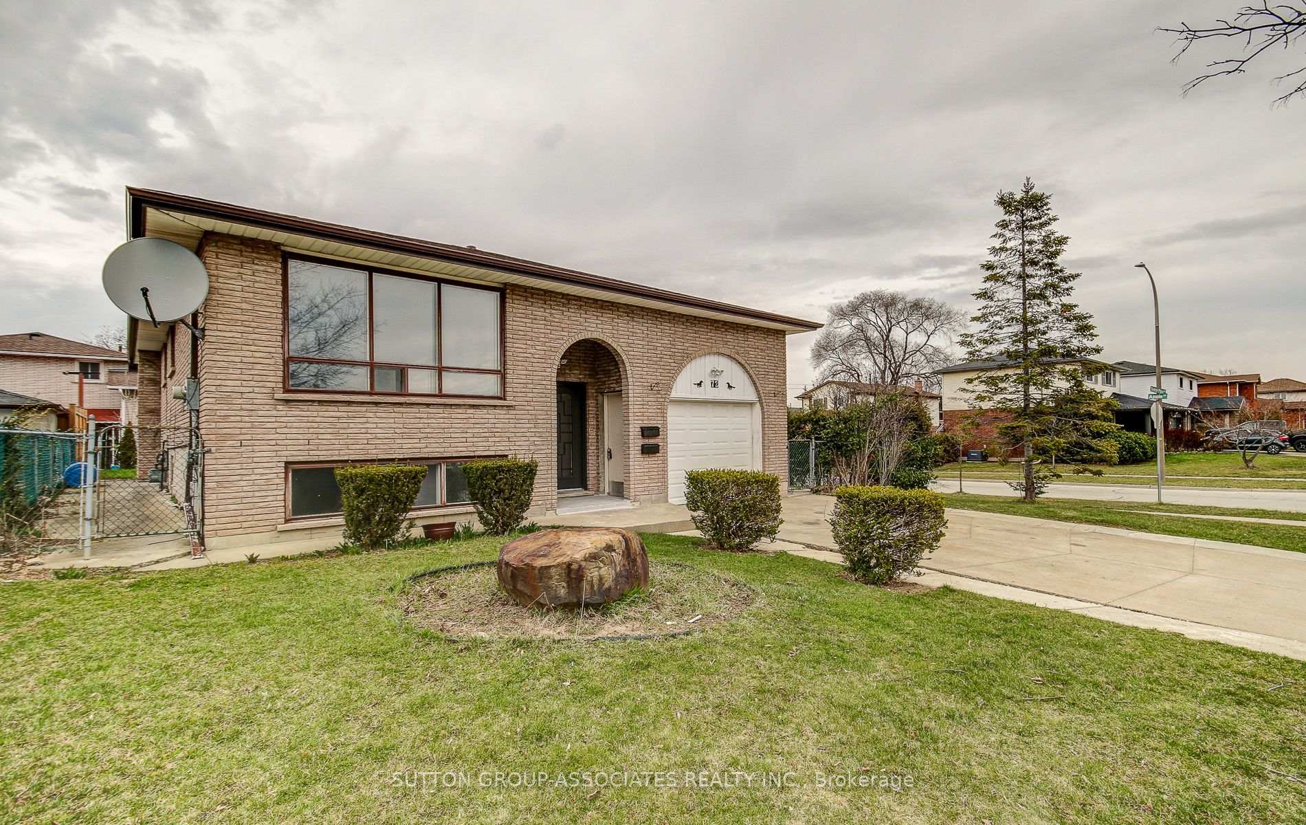 Photo 1 of 72 Seaton Place Drive, Hamilton, Stoney Creek — HOMEH