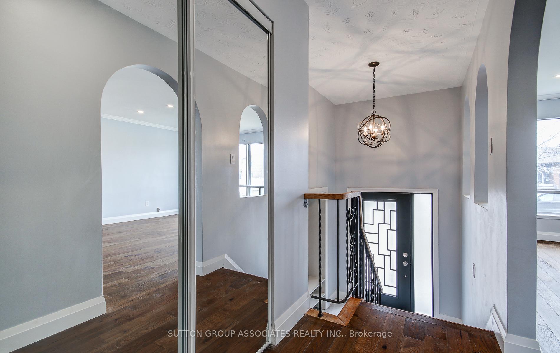 Photo 4 of 72 Seaton Place Drive, Hamilton, Stoney Creek — HOMEH