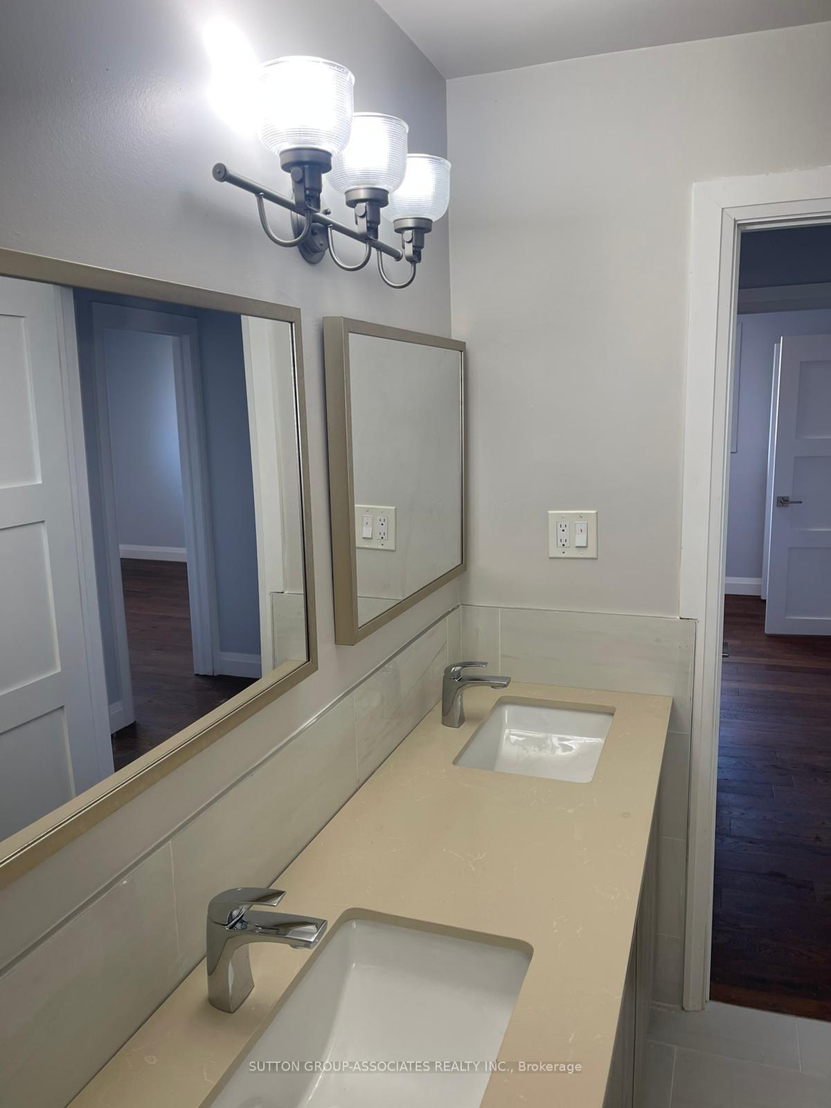 Photo 14 of 72 Seaton Place Drive, Hamilton, Stoney Creek — HOMEH