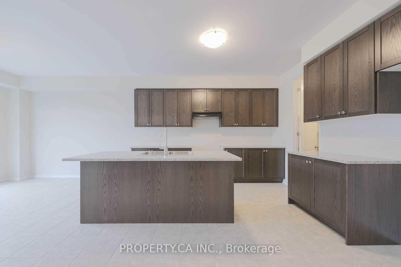 Photo 3 of 52 Cactus Crescent, Hamilton, Stoney Creek Mountain — HOMEH