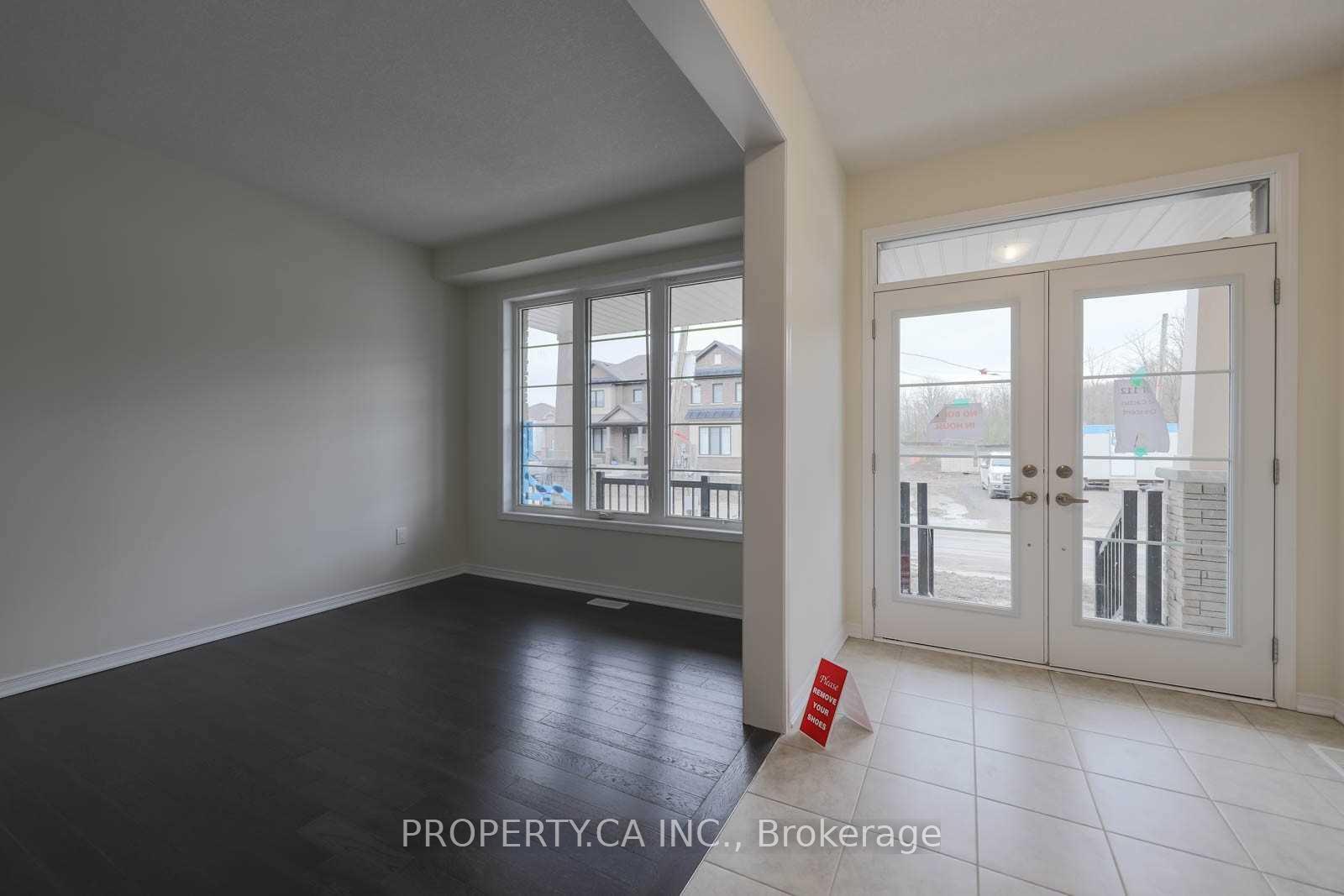 Photo 8 of 52 Cactus Crescent, Hamilton, Stoney Creek Mountain — HOMEH