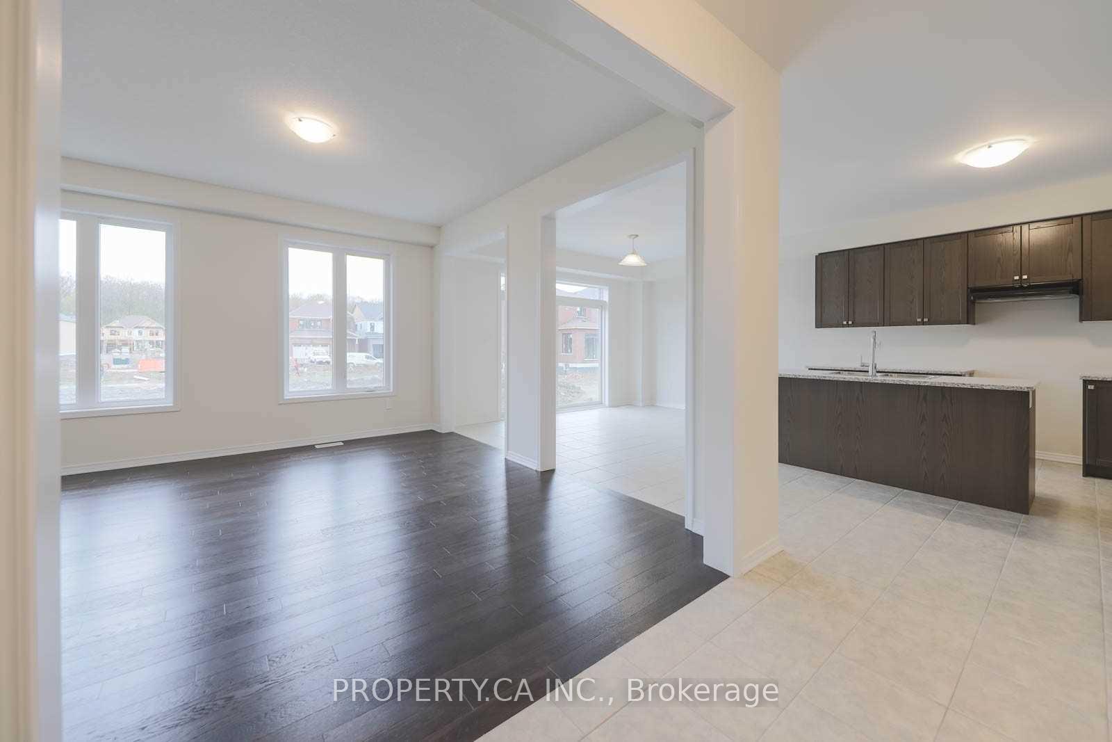 Photo 12 of 52 Cactus Crescent, Hamilton, Stoney Creek Mountain — HOMEH